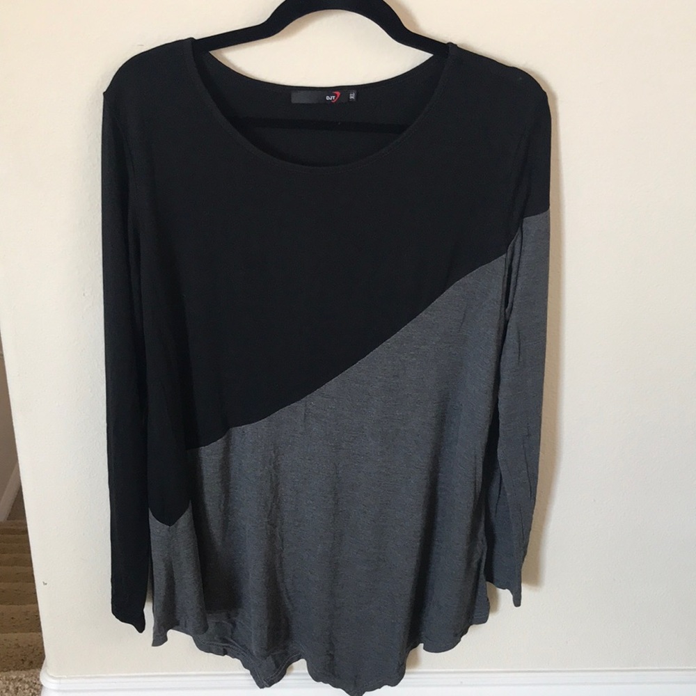 Casual tunic with asymmetrical hem